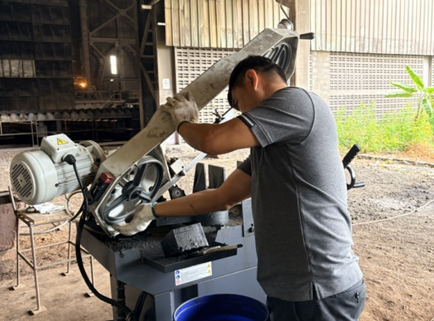 ภาพงานซ่อมเครื่องเลื่อยสายพาน